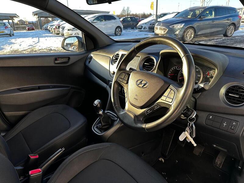 Used Hyundai i10 2018 for sale - 77392597: Photo 16