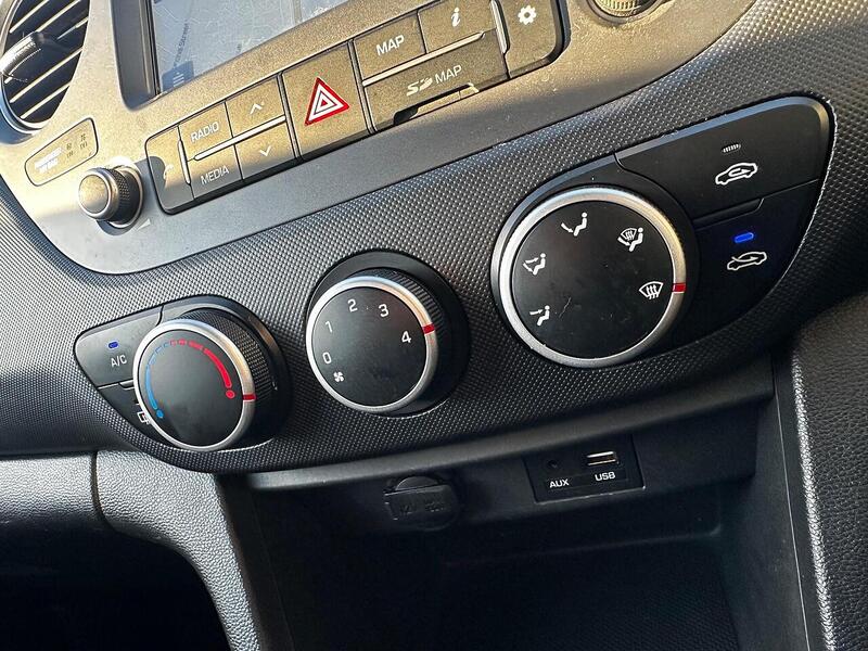 Used Hyundai i10 2018 for sale - 77392597: Photo 18