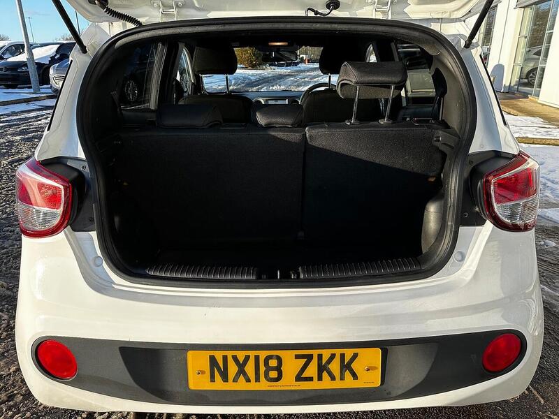 Used Hyundai i10 2018 for sale - 77392597: Photo 9