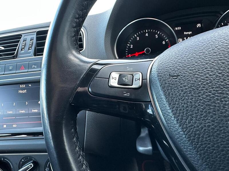 Used Volkswagen Polo 2015 for sale - 77873332: Photo 19