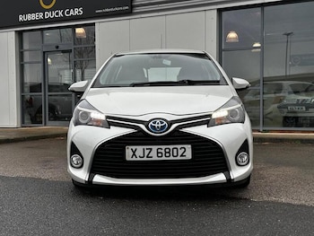 Used Toyota Yaris 2015 for sale - 77437855: Photo