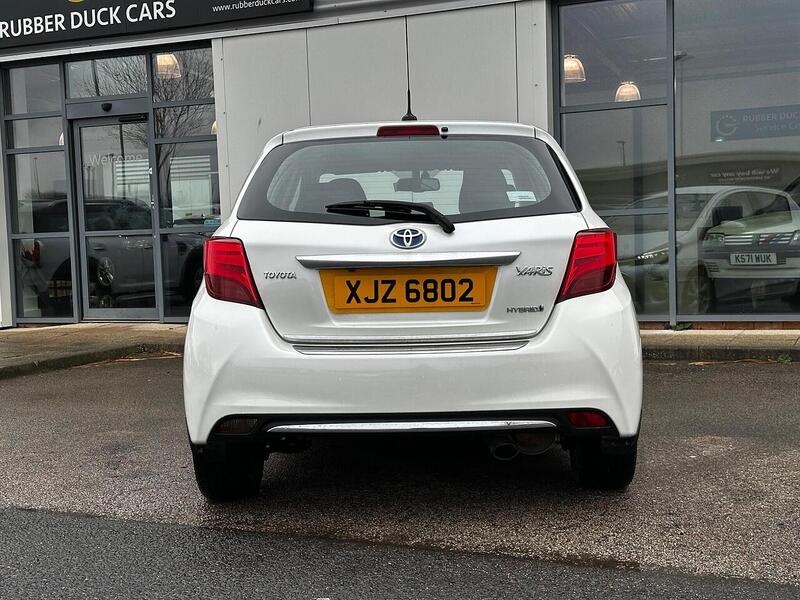 Used Toyota Yaris 2015 for sale - 77437855: Photo 6