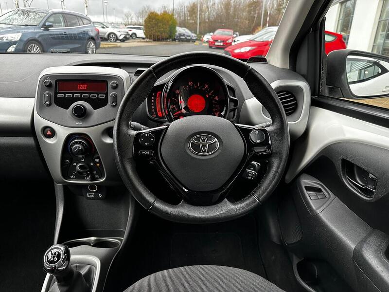 Used Toyota AYGO 2016 for sale - 77508124: Photo 11