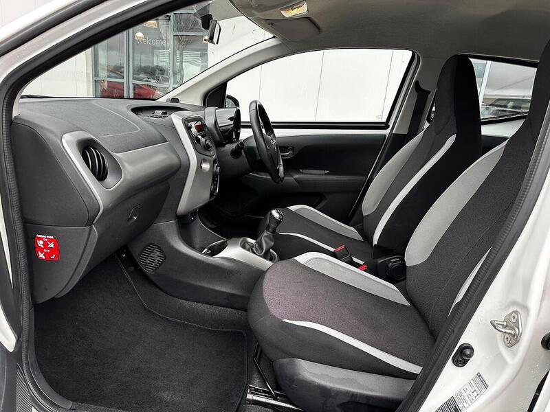 Used Toyota AYGO 2016 for sale - 77508124: Photo 12