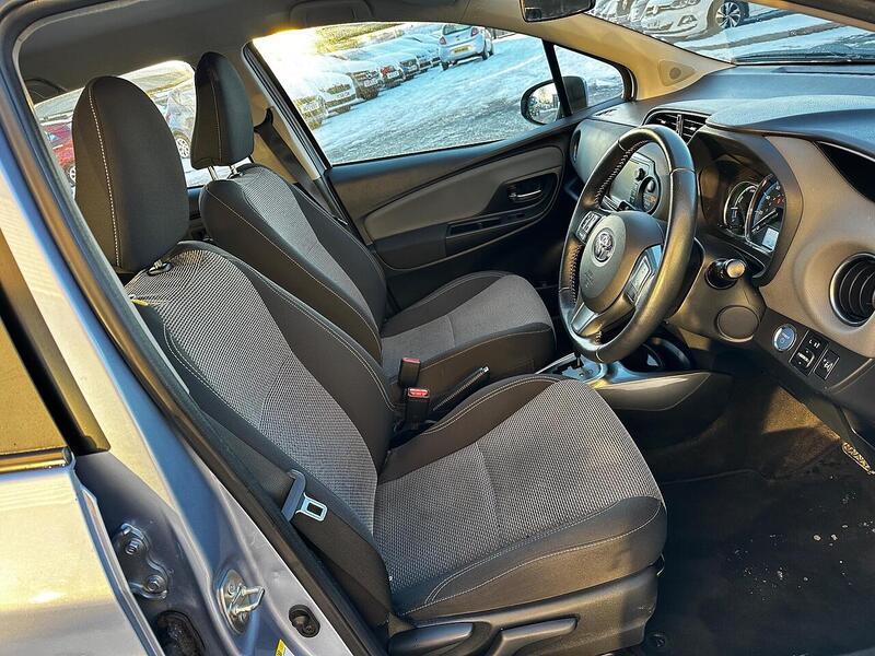 Used Toyota Yaris 2015 for sale - 77132575: Photo 15