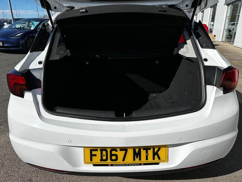 Used Vauxhall Astra 2017 for sale - 77920910: Photo 9