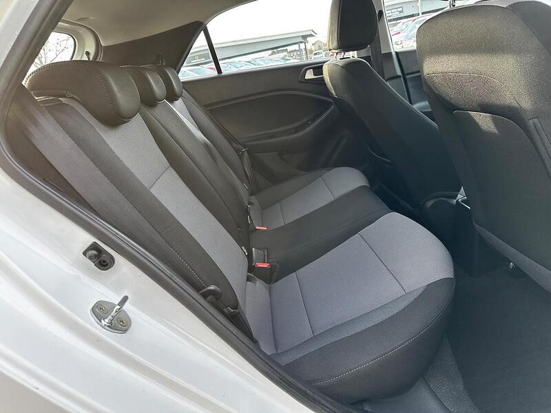 Used Hyundai i20 2019 for sale - 77250926: Photo 14