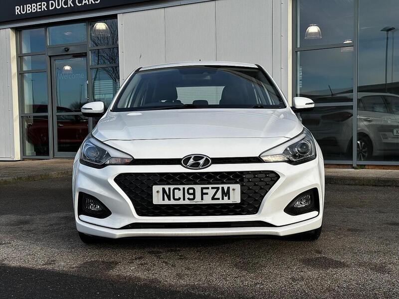 Used Hyundai i20 2019 for sale - 77250926: Photo 2