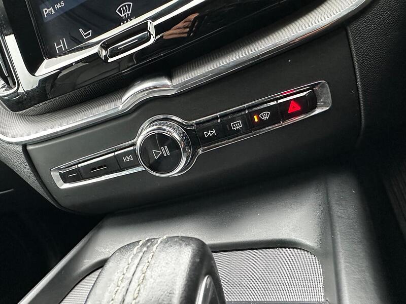 Used Volvo XC60 2020 for sale - 77535577: Photo 25