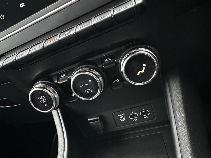 Used Renault Captur 2021 for sale - 77132480: Photo 27