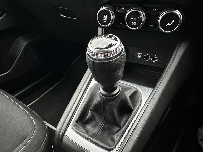 Used Renault Captur 2021 for sale - 77132480: Photo 28