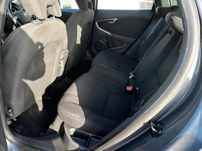 Used Volvo V40 2013 for sale - 77409156: Photo 13