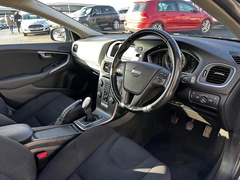 Used Volvo V40 2013 for sale - 77409156: Photo 16