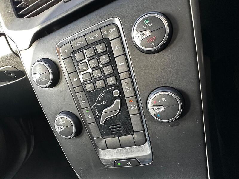 Used Volvo V40 2013 for sale - 77409156: Photo 22