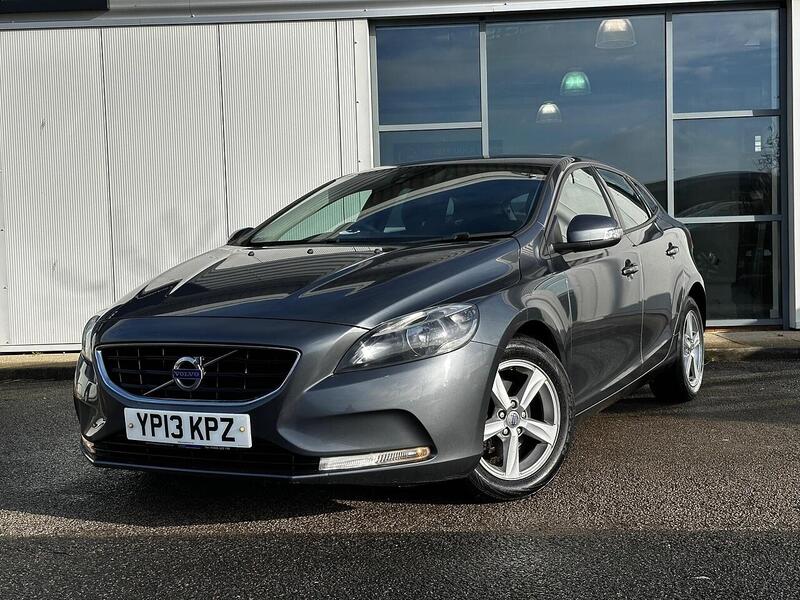 Used Volvo V40 2013 for sale - 77409156: Photo 3