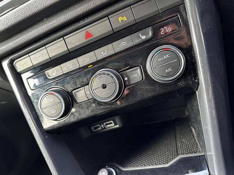 Used Volkswagen T-Roc for sale - 78031183: Photo 24