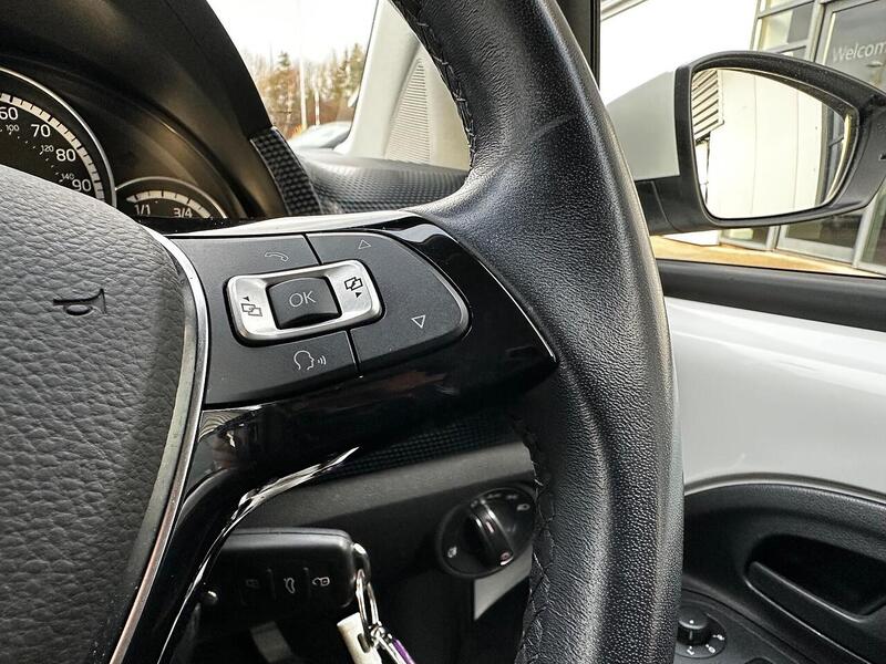 Used Volkswagen up! 2022 for sale - 77132448: Photo 23