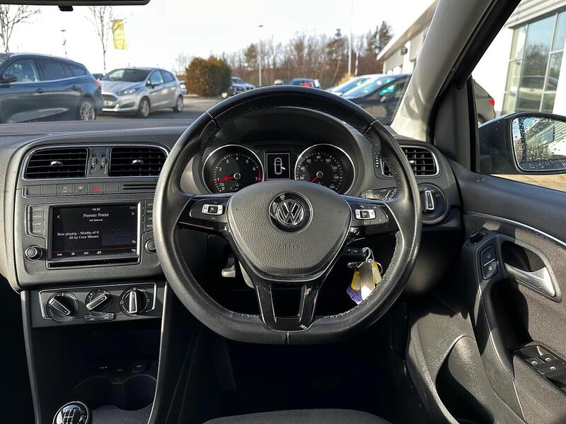 Used Volkswagen Polo 2015 for sale - 77584065: Photo 11