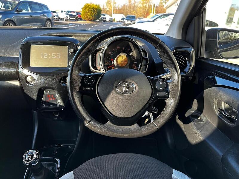 Used Toyota AYGO 2017 for sale - 77132510: Photo 11