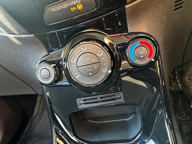 Used Ford Fiesta 2017 for sale - 77132577: Photo 21