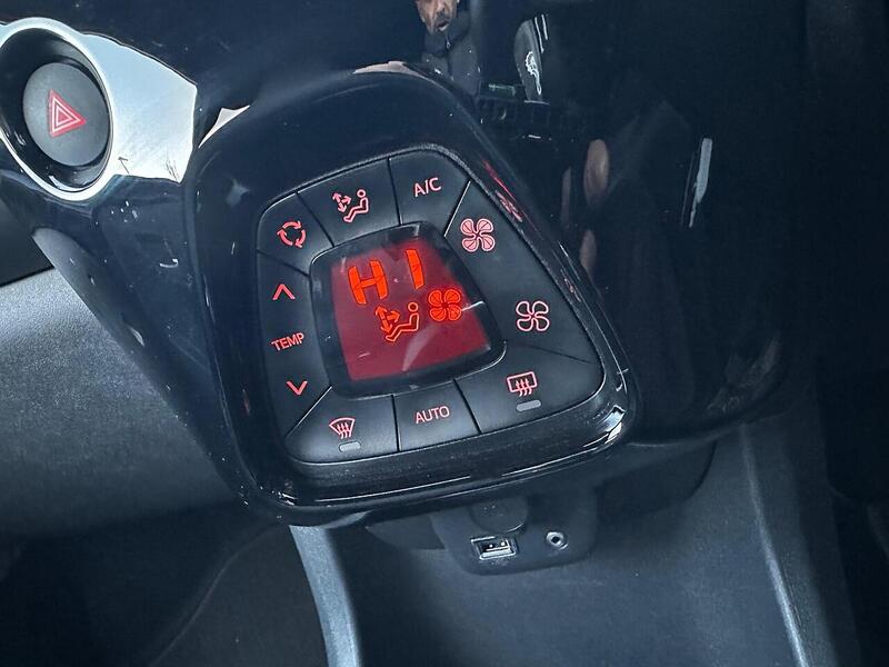 Used Toyota AYGO 2021 for sale - 77132441: Photo 27