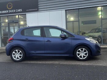 Used Peugeot 208 2016 for sale - 77356857: Photo