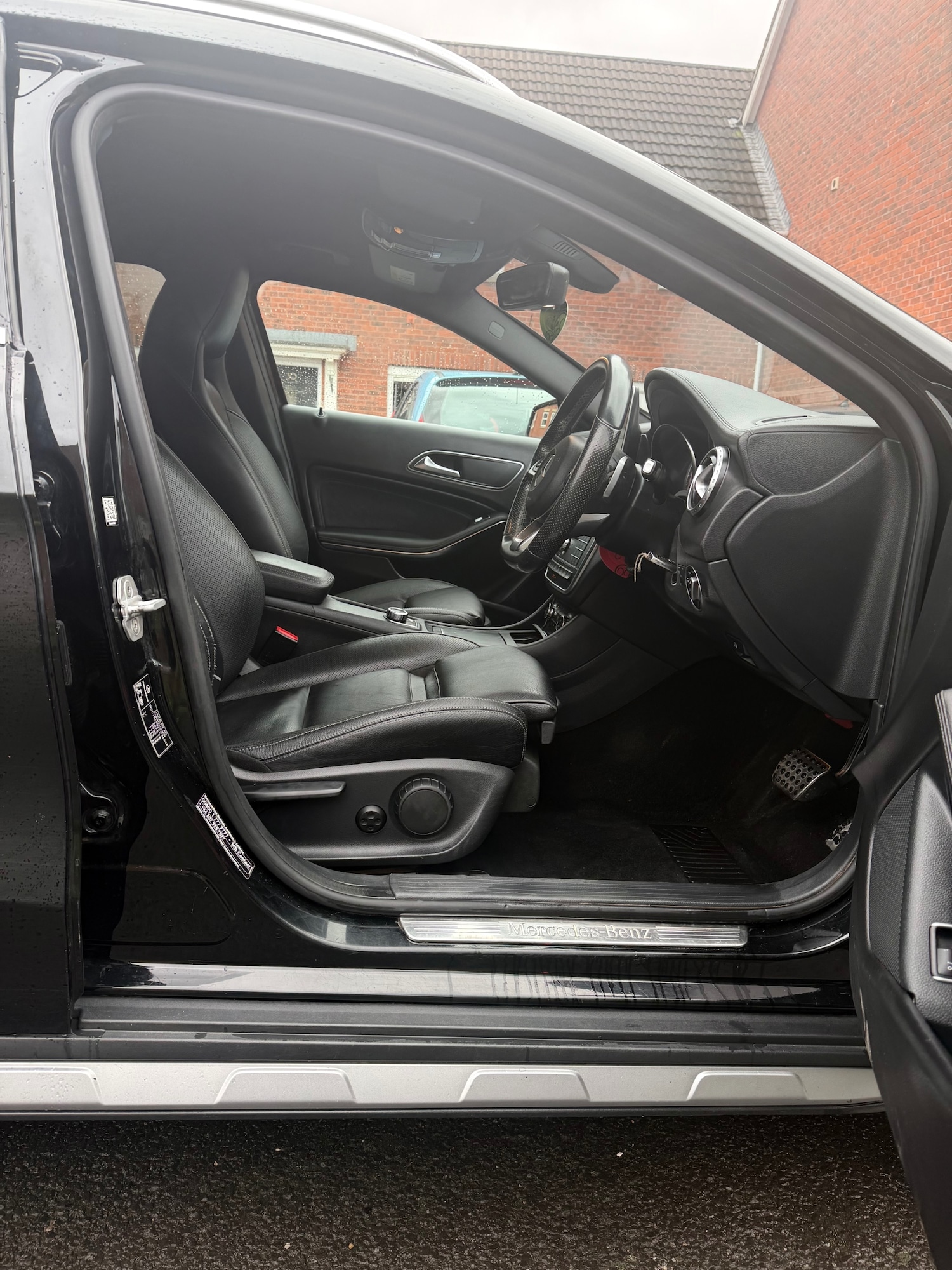 Used Mercedes-Benz GLA 2015 for sale - 77501101: Photo 3