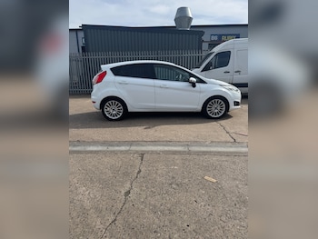 Used Ford Fiesta 2013 for sale - 76234206: Photo
