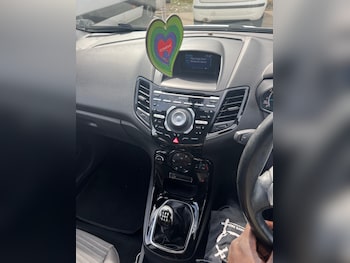 Used Ford Fiesta 2013 for sale - 76234206: Photo