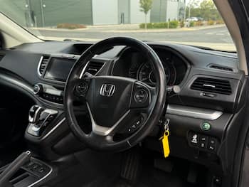 Used Honda CR-V 2017 for sale - 79589786: Photo
