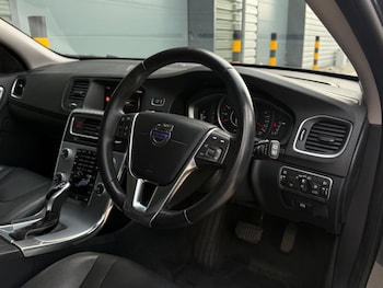 Used Volvo V60 2018 for sale - 79413154: Photo
