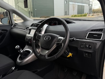 Used Toyota Verso 2014 for sale - 79426007: Photo