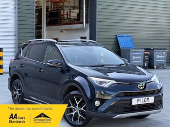 Used Toyota RAV4 2018 for sale - 79426251: Photo