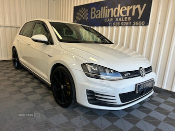 Volkswagen - Golf