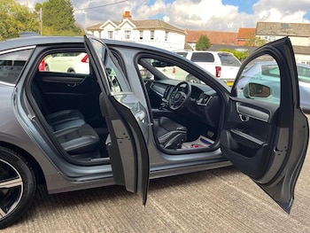 Used Volvo S90 2019 for sale - 76041016: Photo