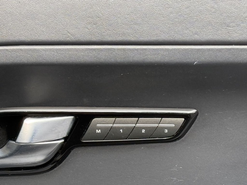 Used Land Rover Range Rover Evoque 2011 for sale - 77631737: Photo 24