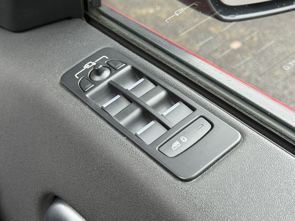 Used Land Rover Discovery Sport 2016 for sale - 78181530: Photo 32