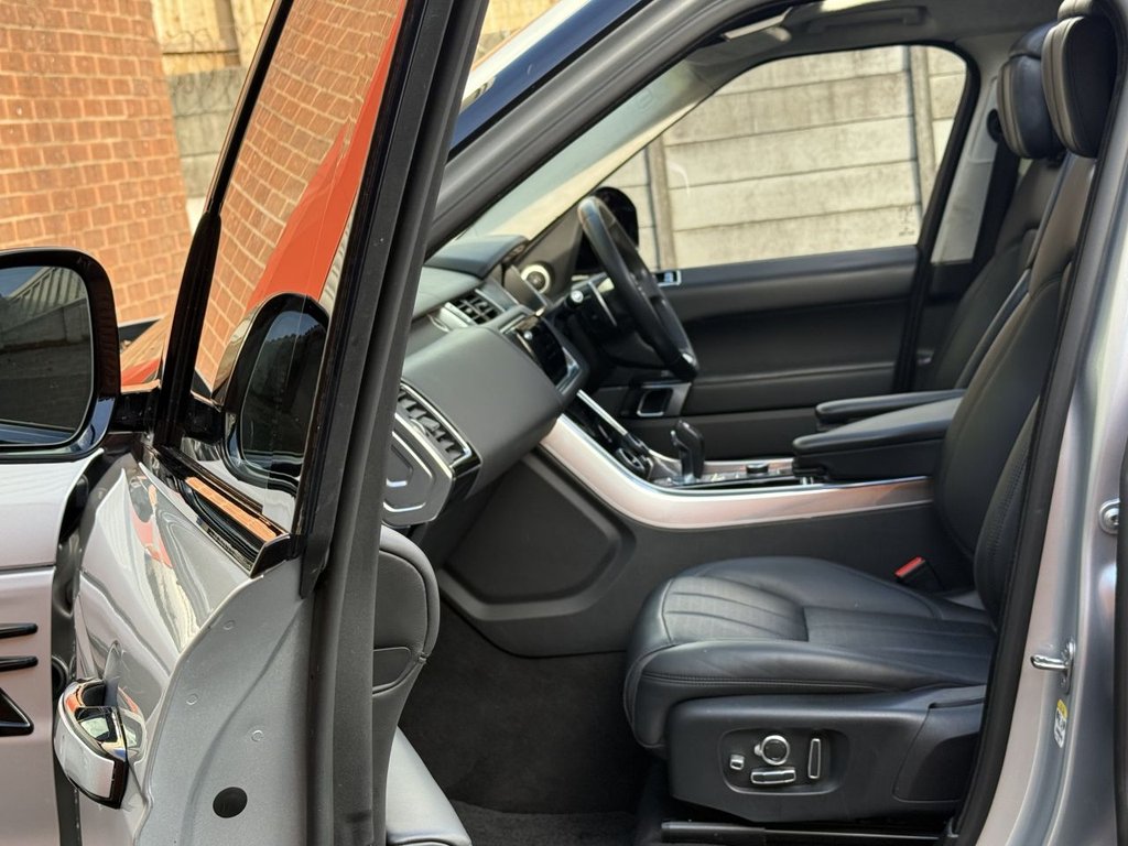 Used Land Rover Range Rover Sport 2018 for sale - 76698113: Photo 14