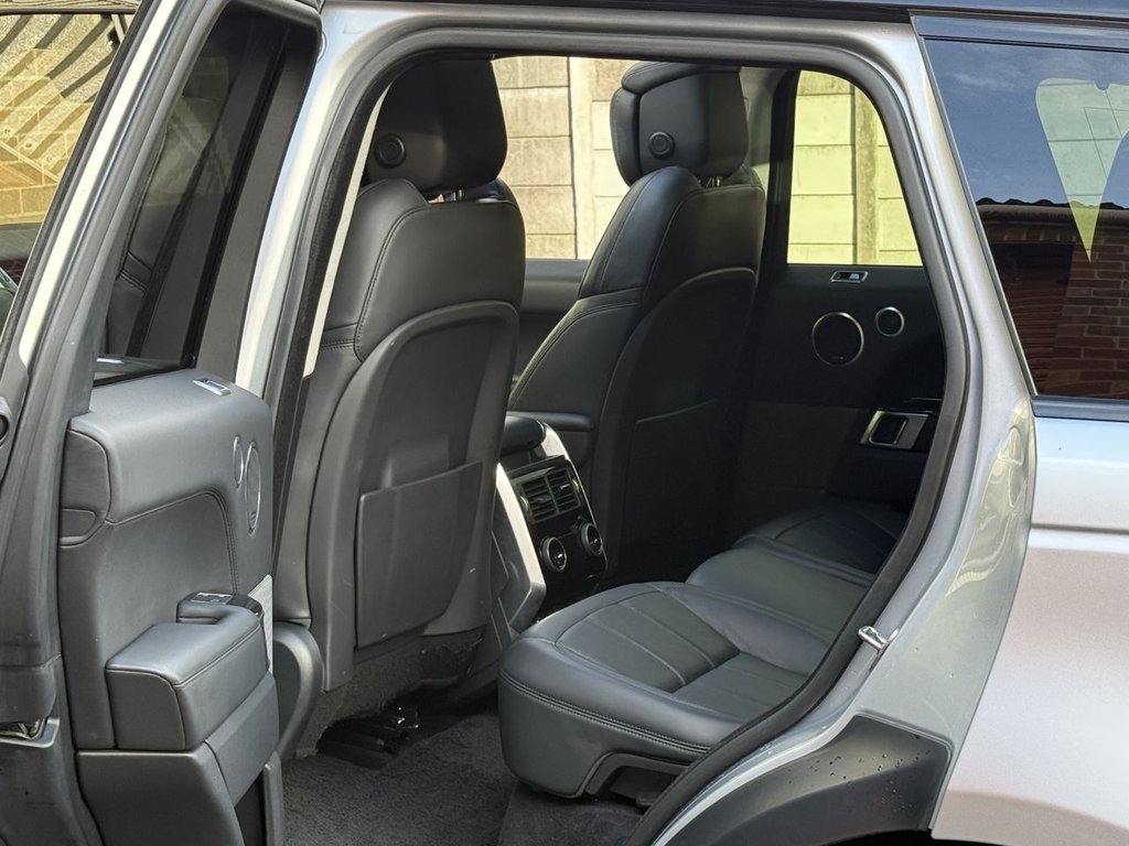 Used Land Rover Range Rover Sport 2018 for sale - 76698113: Photo 18