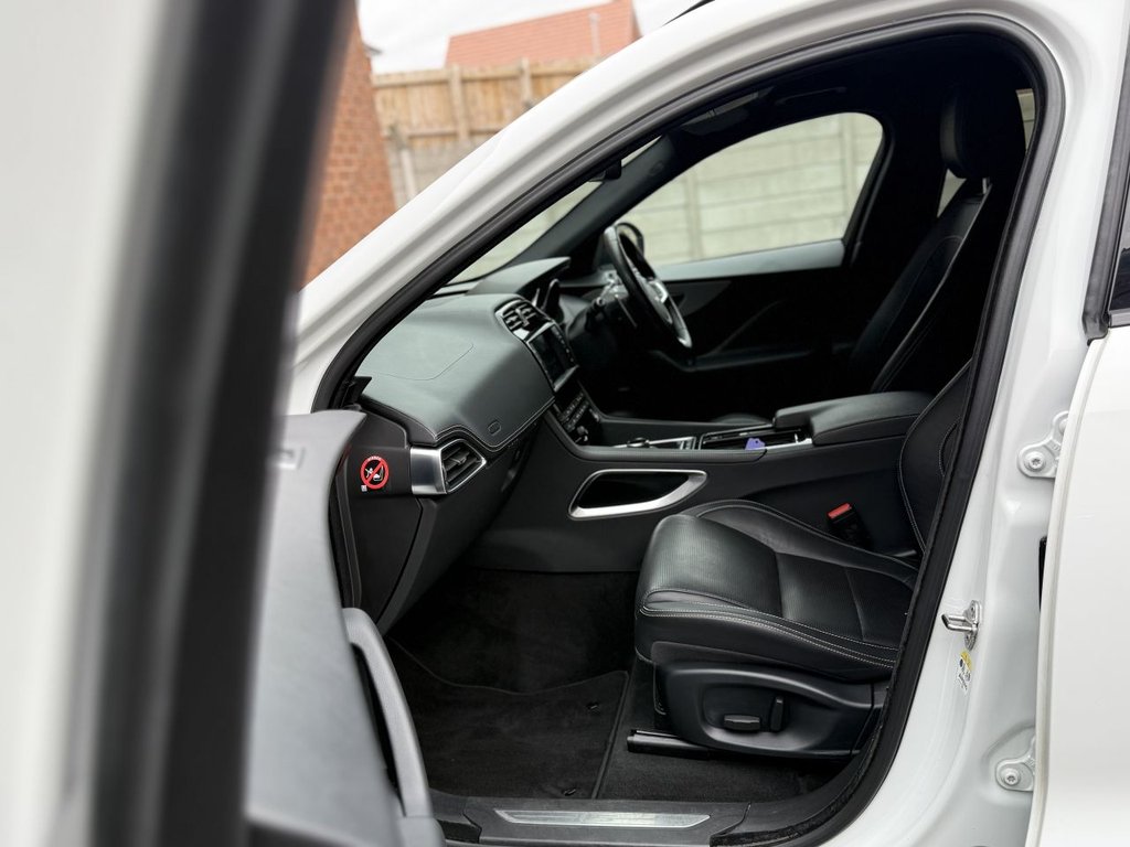Used Jaguar F-Pace 2017 for sale - 77991048: Photo 14