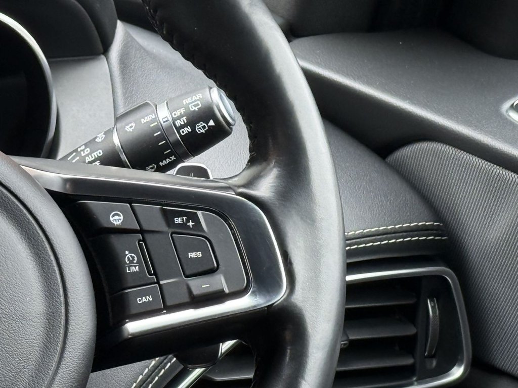 Used Jaguar F-Pace 2017 for sale - 77991048: Photo 29