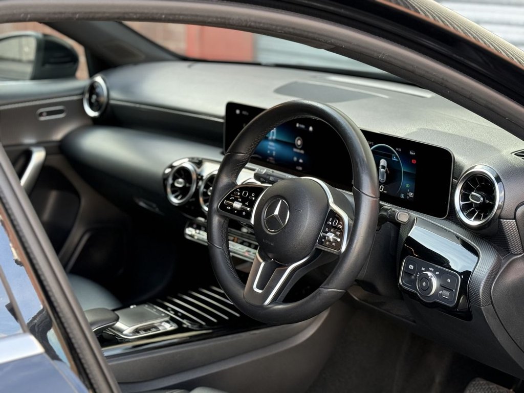 Used Mercedes-Benz A-Class 2018 for sale - 76698285: Photo 11