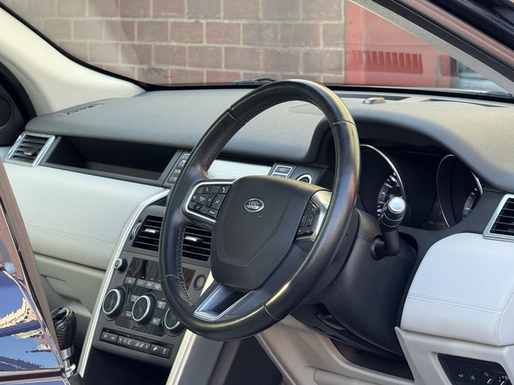 Used Land Rover Discovery Sport 2015 for sale - 76698171: Photo 16