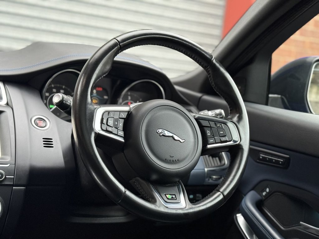 Used Jaguar E-Pace 2018 for sale - 76698096: Photo 32