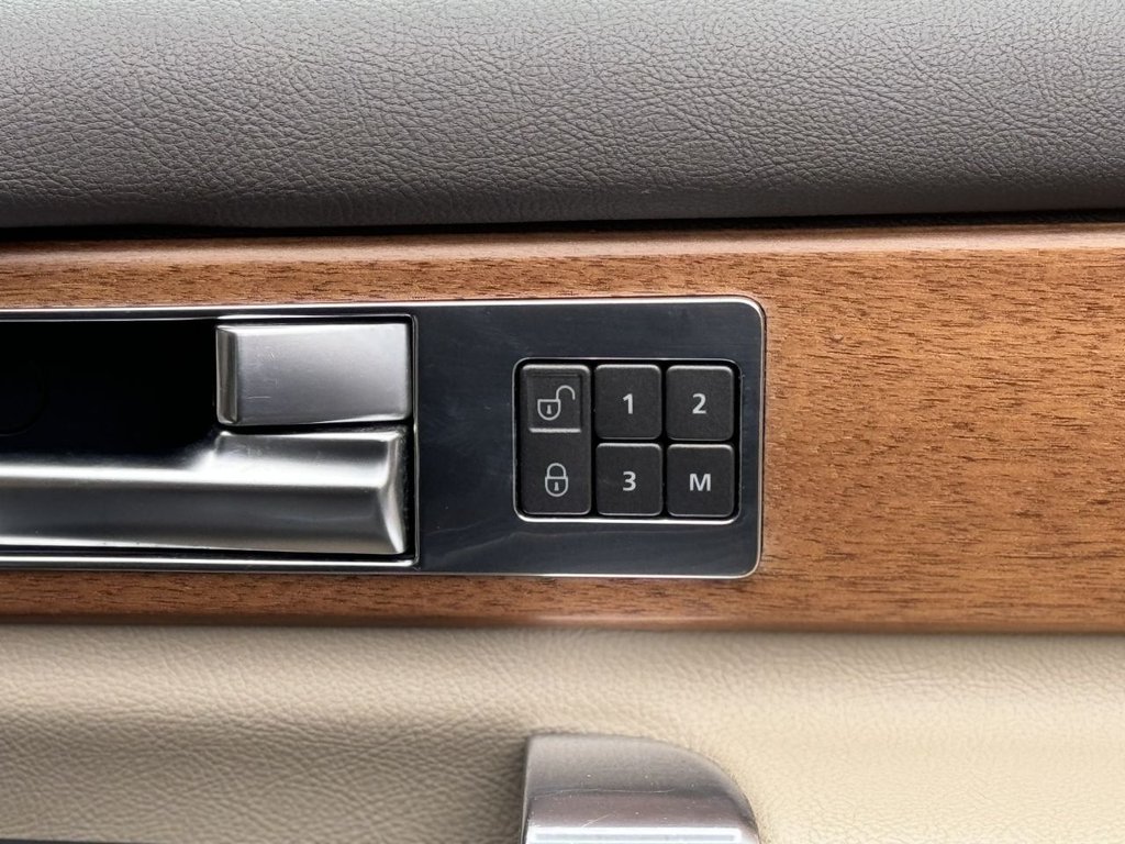 Used Land Rover Discovery 2015 for sale - 77188113: Photo 38