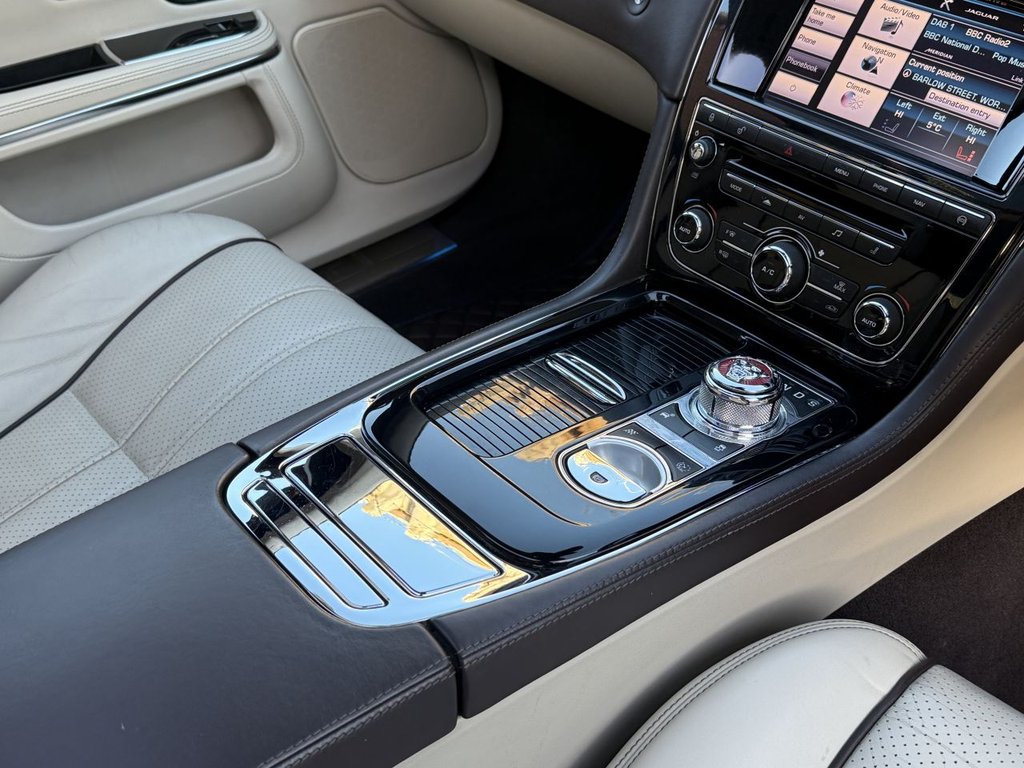 Used Jaguar XJ 2013 for sale - 77133254: Photo 39