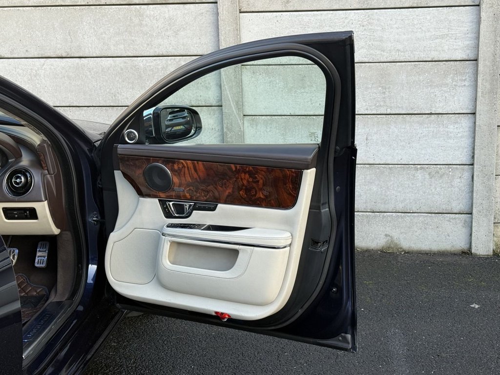 Used Jaguar XJ 2013 for sale - 77133254: Photo 42