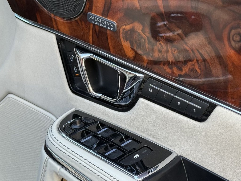 Used Jaguar XJ 2013 for sale - 77133254: Photo 43