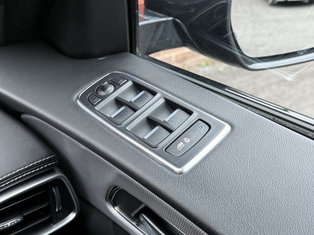 Used Jaguar F-Pace 2018 for sale - 77451610: Photo 34