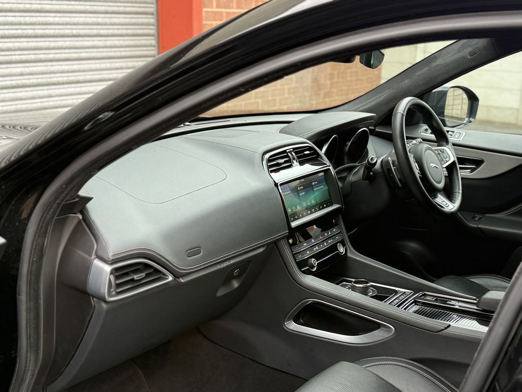 Used Jaguar F-Pace 2019 for sale - 77666855: Photo 12